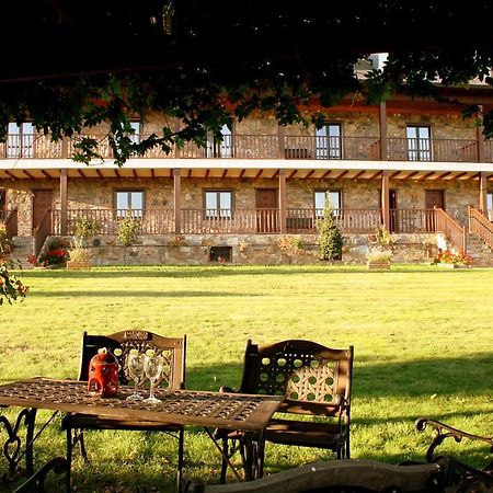 Alojamiento En Entorno Rural Los Trobos Villar de Otero Esterno foto